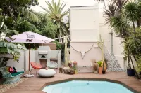 The Big - Luxury Backpackers - Beach