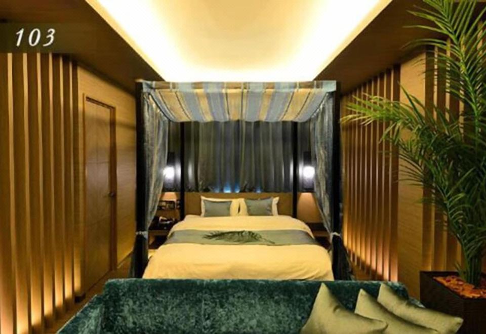 3. 호텔 아융 - ..