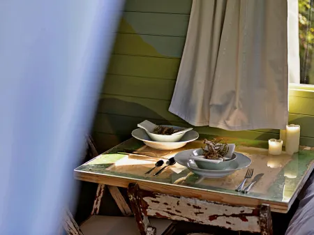 'Angharad' Poachers Hut Отели в г. Лланнор