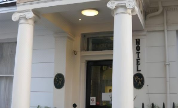 Glendale Hyde Park Hotel