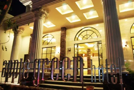 Apple Green Hotel Отели в г. Бату