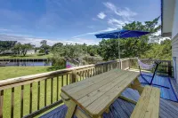 Canal Front 3 Bedroom Home / Newly Renovated