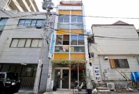 Hostel Ini Kobe & Brun Donut Cafe Hotel a 