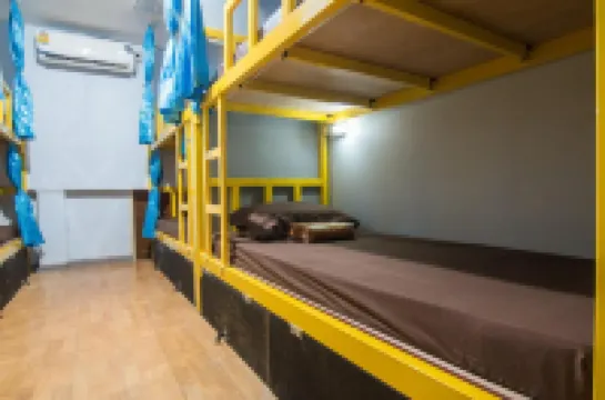 VR Hostel