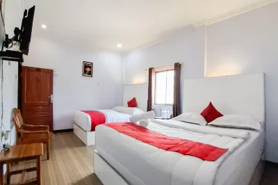 RedDoorz at Sedayu 1 Parapat Các khách sạn ở Parapat