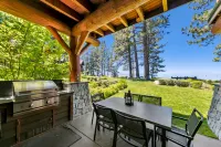 Stunning Lake Views and Hot Tub - Luxurious Mountain Retreat