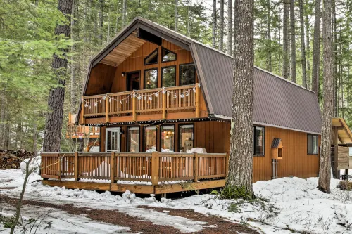 Mountain Chalet w/ Hot Tub by CLE Elum Lake! - 3-Star