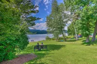 Stockbridge Home Walk to Town Beach! - WiFi