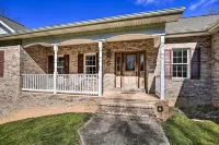 Pet-Friendly Abingdon Abode w/ Yard & Grill! - Pet friendly
