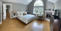 Gorgeous private Hamptons house with pool and volleyball court