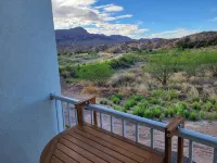 Tranquil Springs: Forest Retreat Unit 6, Townhome with Natural Hot Springs!
