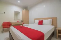 RedDoorz Near MT Haryono Semarang Hotels in Central Semarang