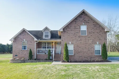 Spacious Lebanon Home w/ Pool: 6 Mi to Downtown! - 3-Star