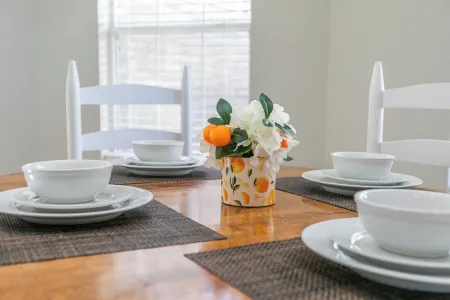 Table Rock Lookout— HUGE Pool & Close to SDC!