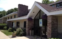 Boarders Inn and Suites by Cobblestone Hotels - Ripon - Pet Friendly