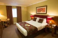 Hamlet Court Hotel فنادق في Meath