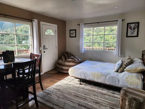 LUXURY 2-bedroom house in brilliant Bisbee with BREATHE taking views Hotels in Bisbee