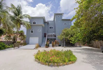 An unBELIZEable home...Barefoot beachfront luxury! Hotels in 