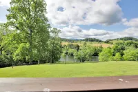 Riverfront home on South Holston River Perfect for Fishing, Hiking, Relaxing