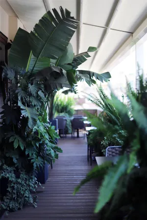 Radisson Blu Ghr Hotel Отели рядом с достопримечательностью «Via Don Carlo Gnocchi»