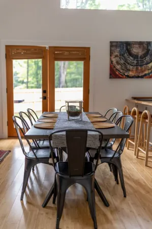 Modern Cabin Retreat Private Pool & Hot Tub Close to Hits Saugerties 3Br Отели рядом с достопримечательностью «Napping Horse Farm»