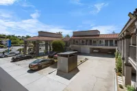 Motel 6 la Mesa, CA - parking
