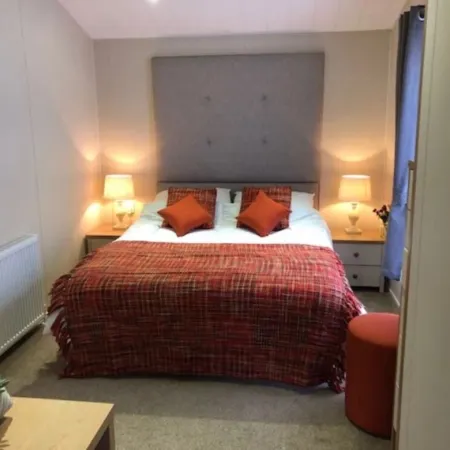 Beautiful 3 bedroom lodge with hot tub in stunning Northumberland