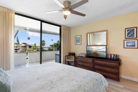 Plumeria Hale Enjoy on-Site Amenities Galore! Отели рядом с достопримечательностью «Залив Киоау»