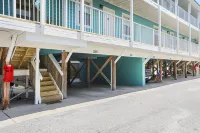 Sunrise Village 215- 2BR 1BA Gulf Front Sleep 6