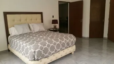 Comfortable 3-bedroom apartment with WiFi in Cochabamba Hotel a 