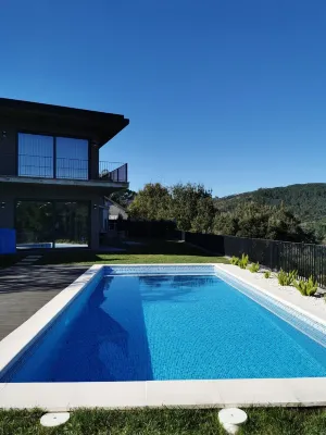 Villa up to 10 people swimming pool, stunning views and unique comfort in Minho Hotels in 