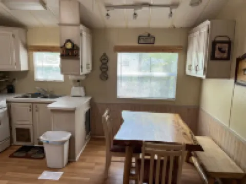 Best location in point Sebago! Walk to beach and restaurants! Hotels in Casco