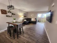 A Spacious Townhome in Newton - Unit C Hotels in Newton
