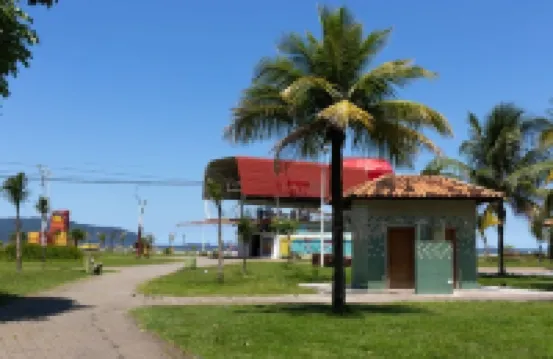 3 Bedroom Apartment Facing Itararé Beach / SV