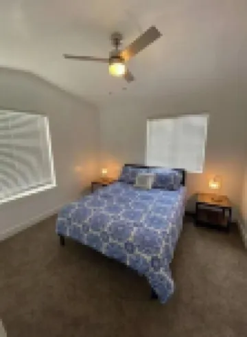 Canyons Lounge… TV, Wifi, Parking, + More!