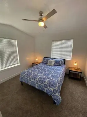 Canyons Lounge… TV, Wifi, Parking, + More!