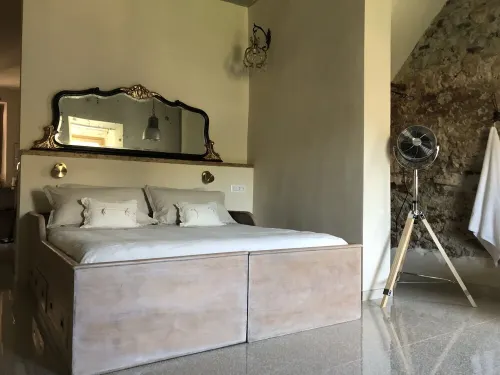 Macaroon, A Sweet Sweet Home