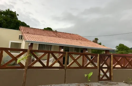 PEQUI FOOT HOUSE - GOOD GARDEN Hotels in Nobres