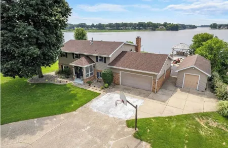 River Dream & Heated Pool & Movies & Dock & BBQ & Notre Dame