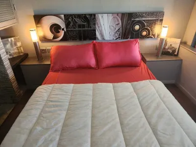 Safe Haven Hotels near شاطئ طاماريس