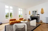 Maison de Maître Charmante Avec Grand Jardin en Plein Coeur de Vouvray Hotels in Vouvray