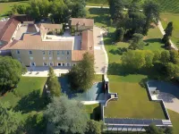 Château de Mons en Armagnac Hotels in Condom