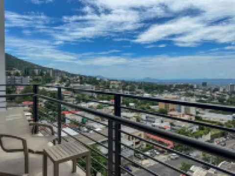 Spacious 3-bedroom apartment with WiFi, AC in amazing San Salvador