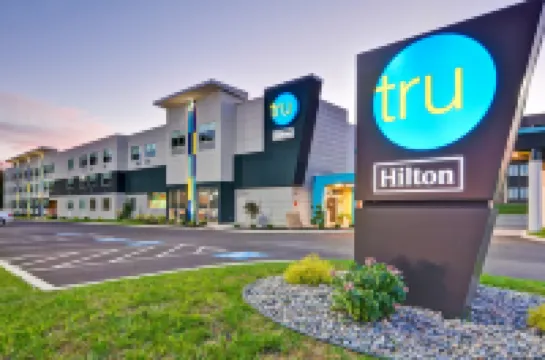Tru by Hilton Syracuse North Airport Area Hotels in Onondaga County