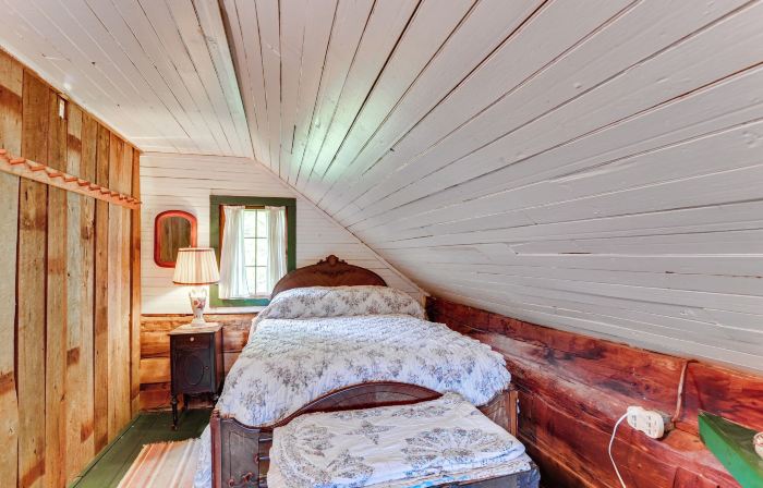 Ferrum Rustic Cabin in the Valley w/ Fire Pit