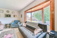 Pet-Friendly Camp Verde Home w/ Gas Grill! - parking