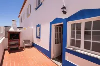 Casa de Férias Familiar em Frente à Praia de Almograve Hotel a Longueira / Almograve