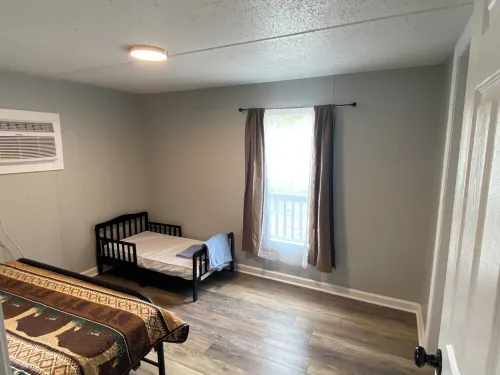 Morning SideView-Charming 2-bedroom mobile home with WiFi, AC in West Jefferson. - 2-Star