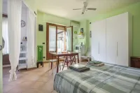 HOUSE 03 cozy and lovely studio apartment in Florence Novoli area 諾沃利住宿飯店