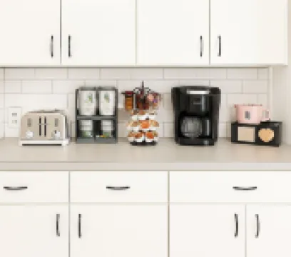 Spacious 4Br Retreat w/Heated Pool, Near Weeki Wachee Springs Hotels in Spring Hill